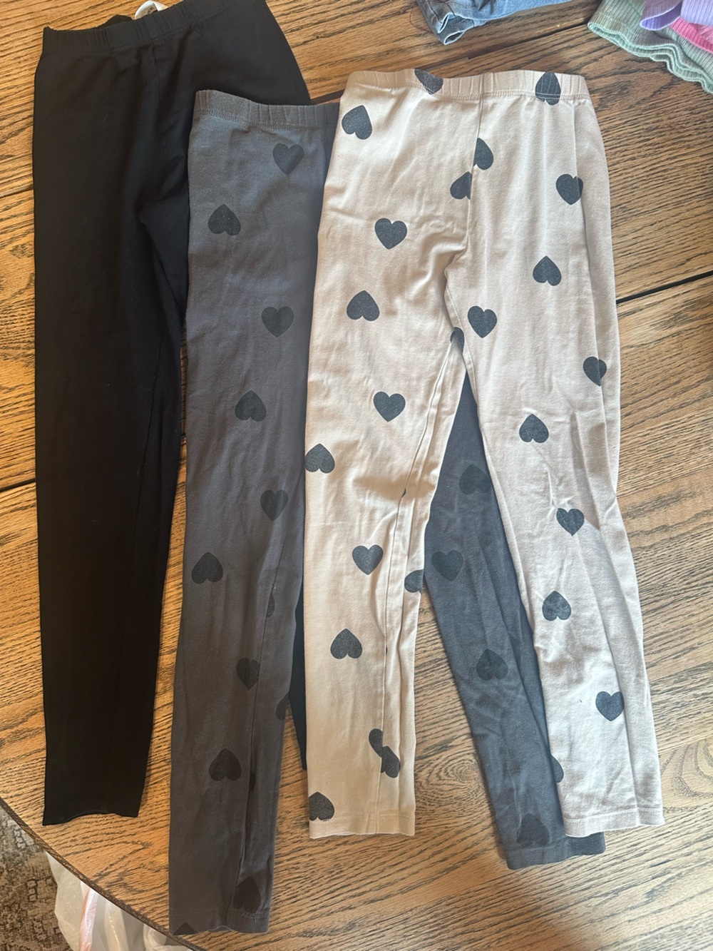 H&M Girls' Leggings Trio in Black, Gray & Cream with Heart Print